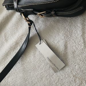 NWT Dooney & Bourke Black Scarlett Crossbody Sac